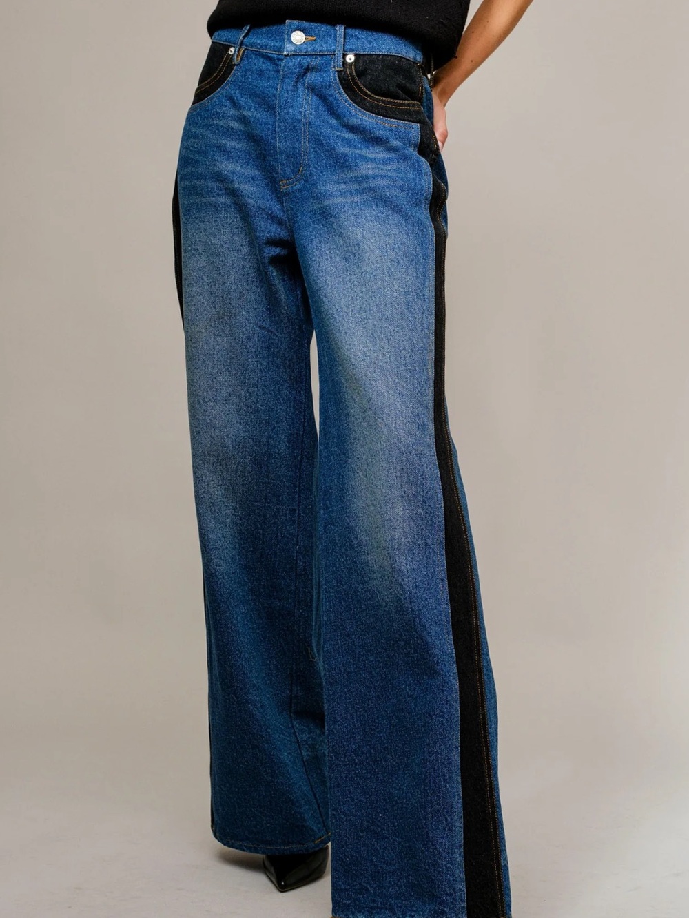 NWOT blue b collection Mid-Rise Blue Wide-Leg Jeans with Black Side Panel